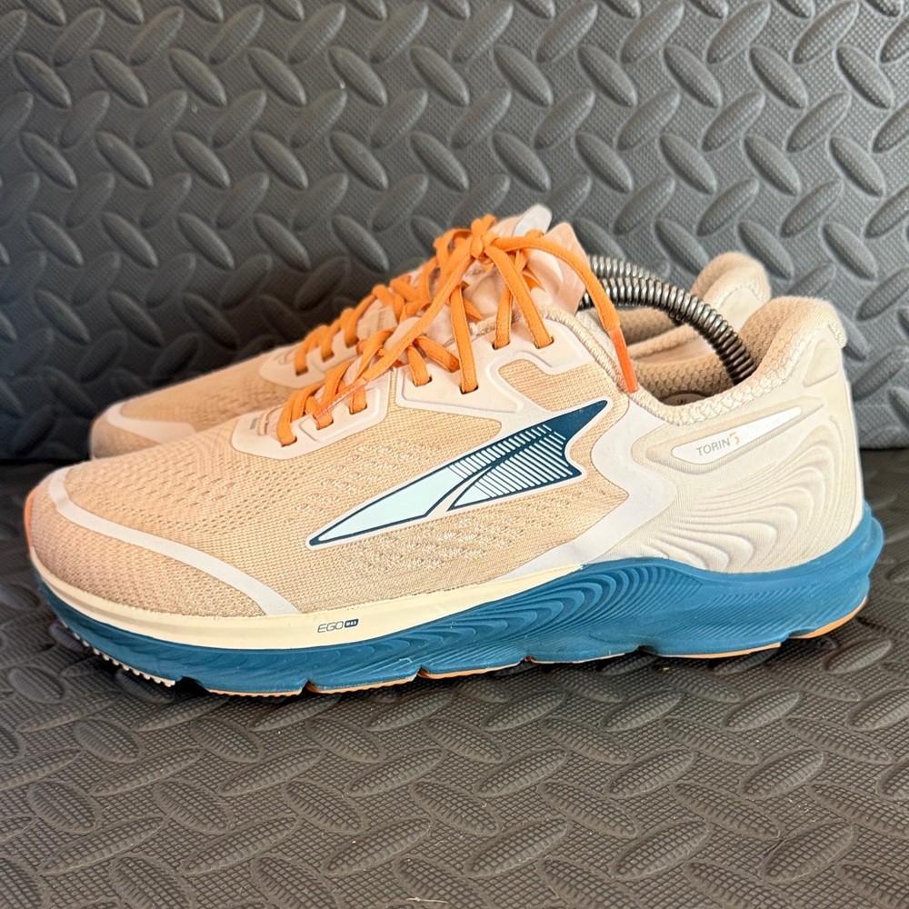 Altra Torin 5 Women’s Running Shoes Peach Orange Blue Size 9.5